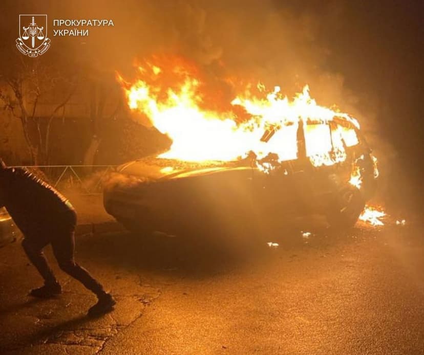 Через ревнощі киянин спалив автомобіль суперника