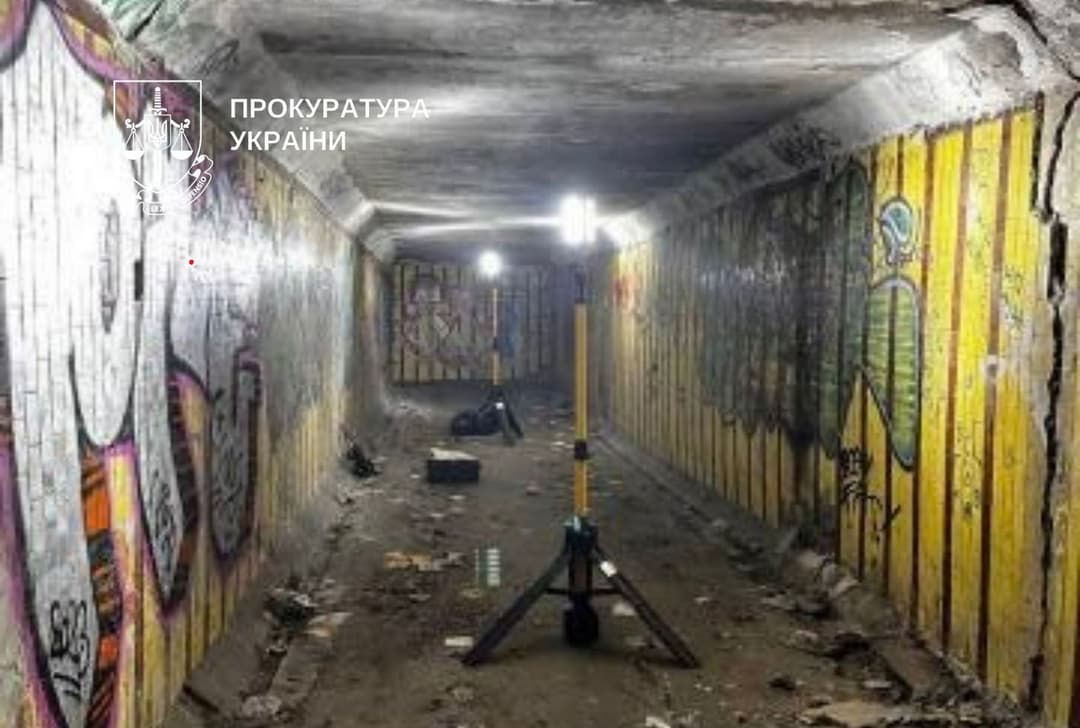 У Києві засудили чоловіка за розбійний напад та зґвалтування жінки у підземному переході