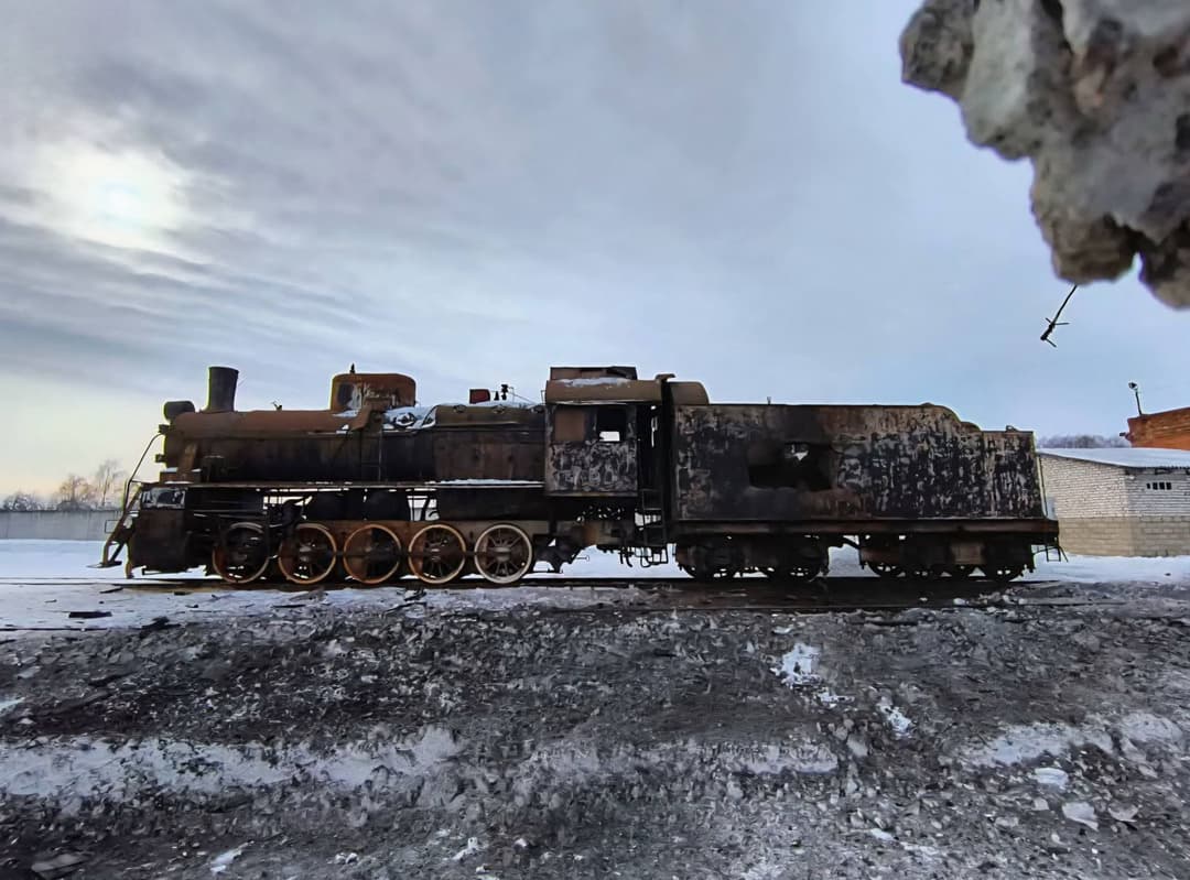 Російські безпілотники знищили вантажні вагони паровозів